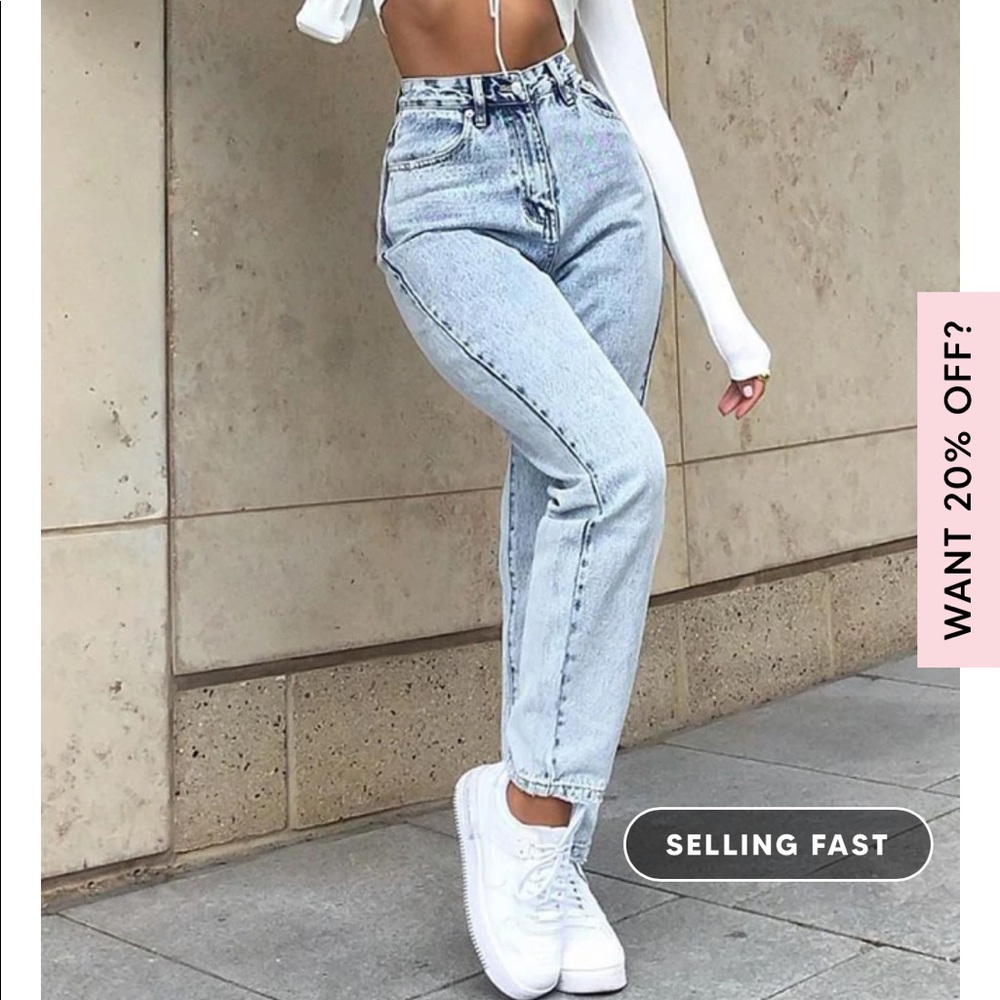 White Fox Like Duh! Boyfriend Jeans Washed Blue Denim size XS NWT